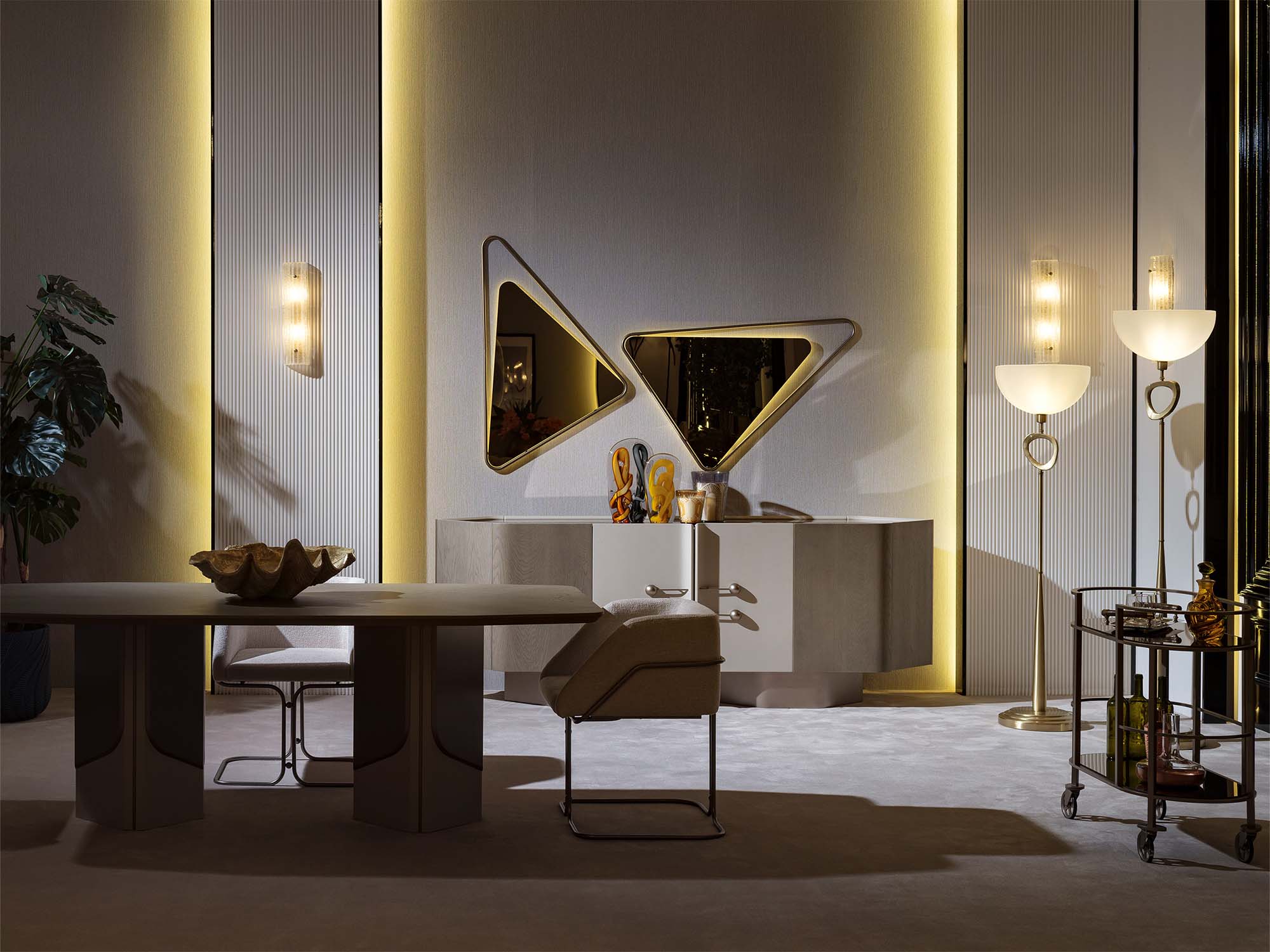 Ricamo Diningroom (Consol With Mirror & Dining Table & 6 Dining Chair)