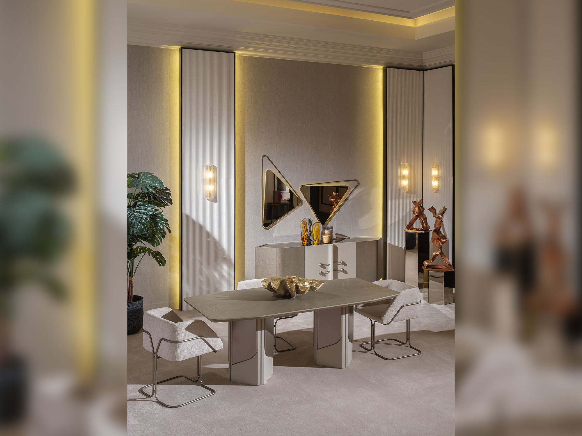 Ricamo Dining Table