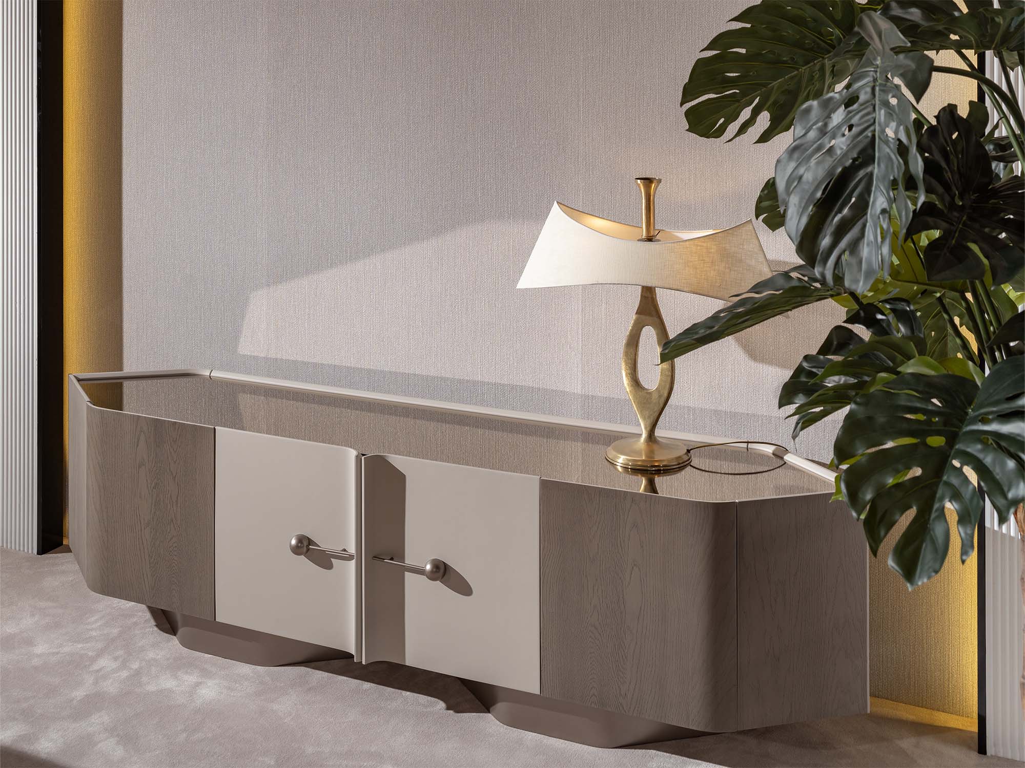 Ricamo Tv Stand