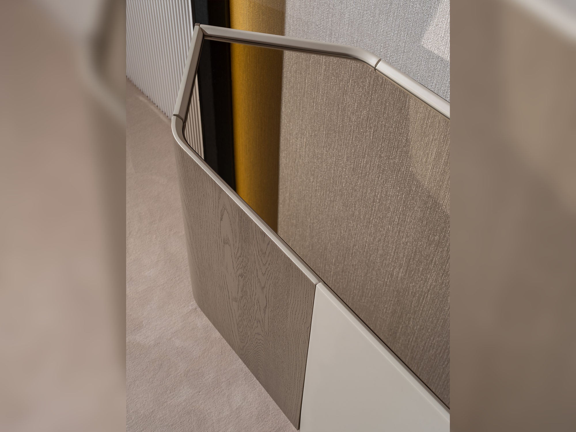 Ricamo Tv Stand