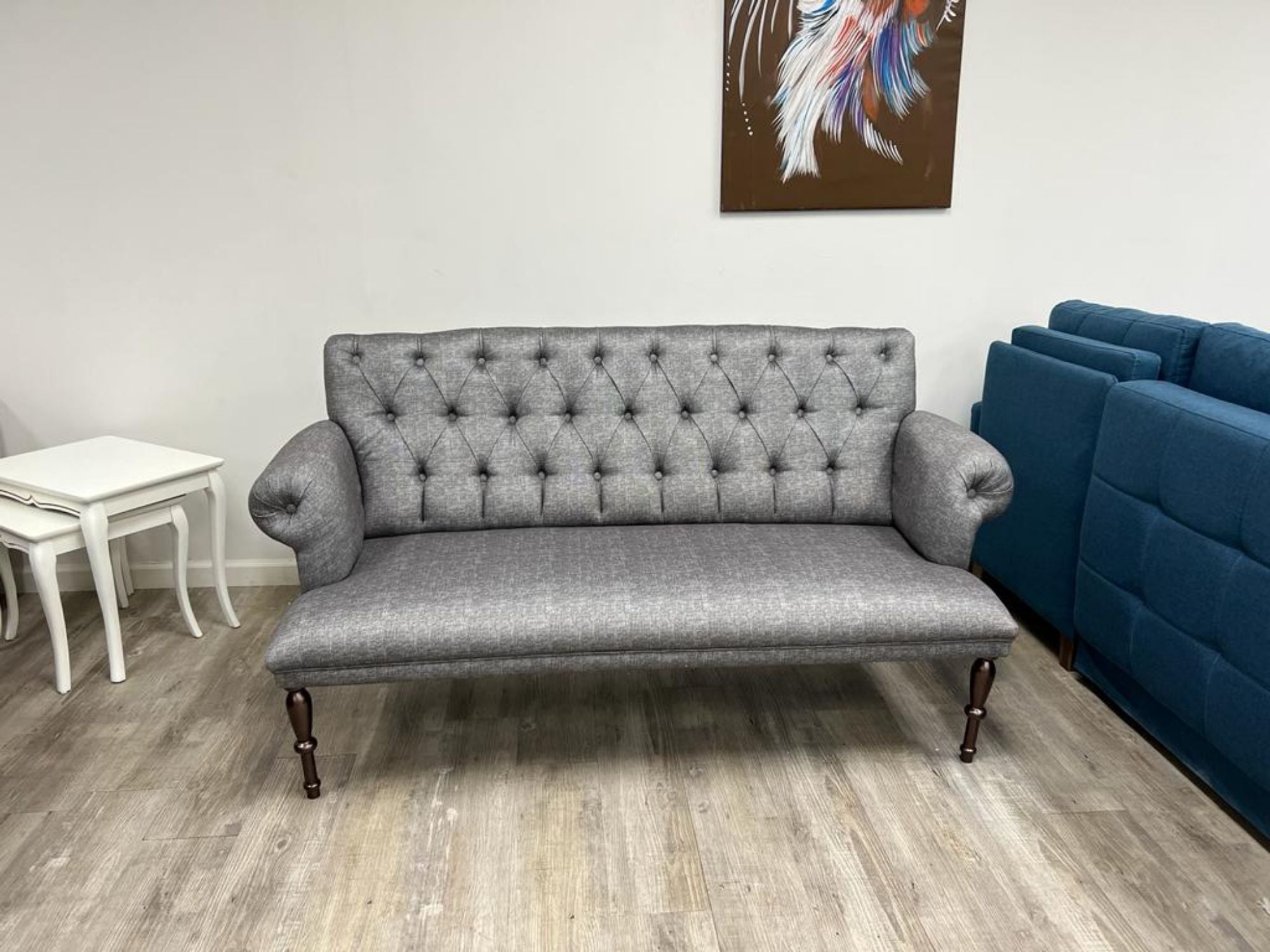 Ruby Loveseat