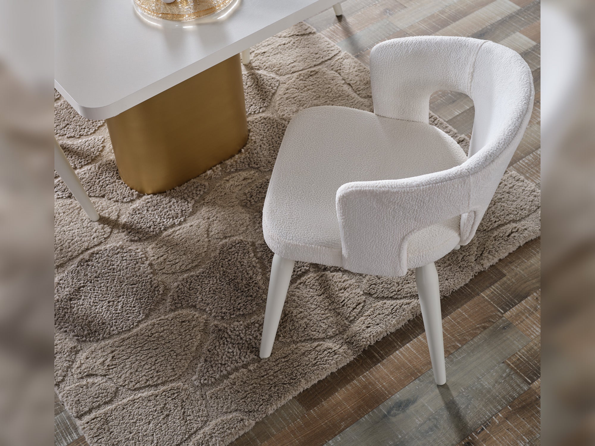 Sidney Diningroom (Consol With Mirror & Dining Table & 6 Dining Chair)