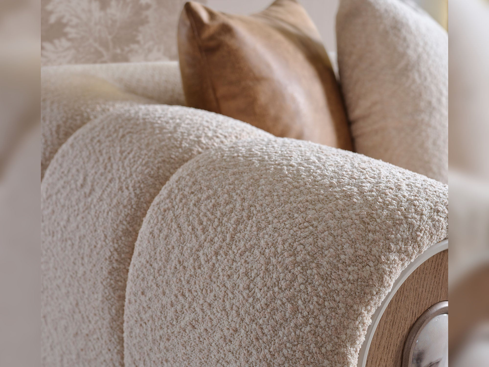 Zelve Stationary Sofa